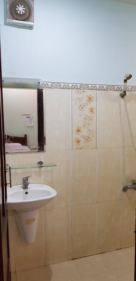 Manh Hung Hotel Buon Ma Thuot Exterior photo